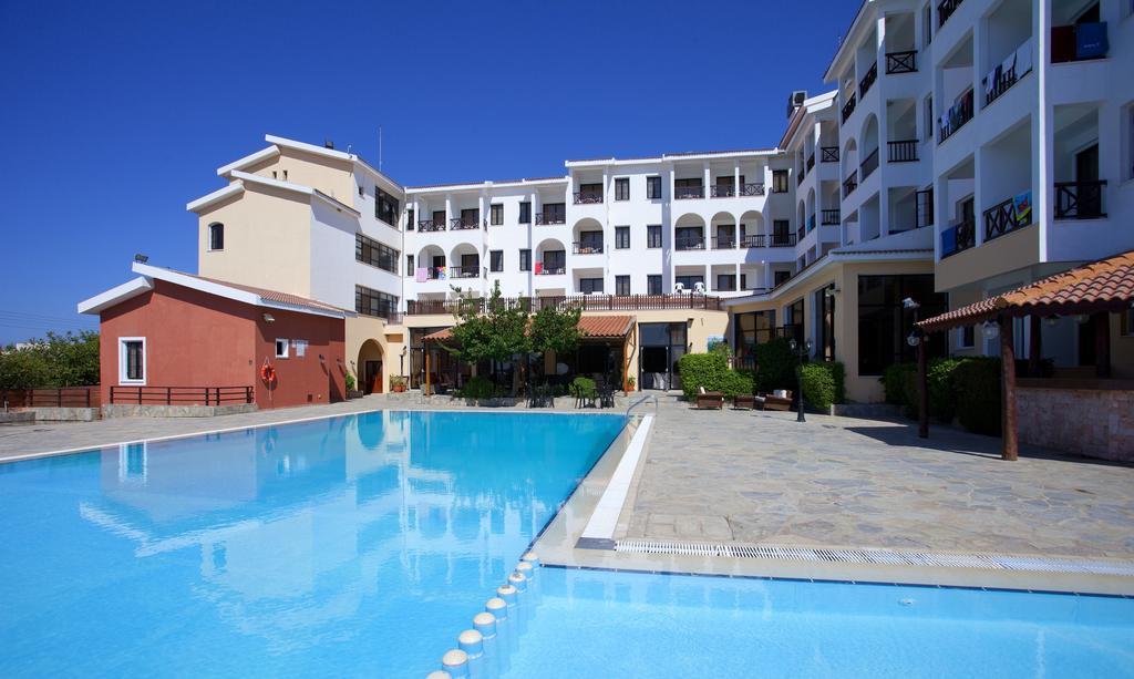 Episkopiana Hotel & Sport Resort Episkopi  外观 照片