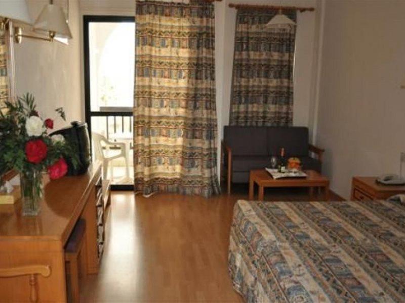 Episkopiana Hotel & Sport Resort Episkopi  外观 照片