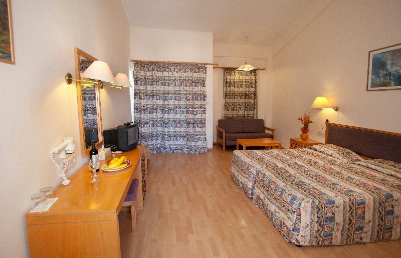 Episkopiana Hotel & Sport Resort Episkopi  外观 照片